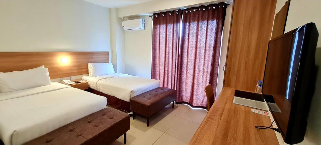 Mango Suites Tuguegarao City Dış mekan fotoğraf